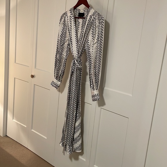 Birgitte Herskind wrap dress. Size 36. White with black detail. Like new - Picture 4 of 4